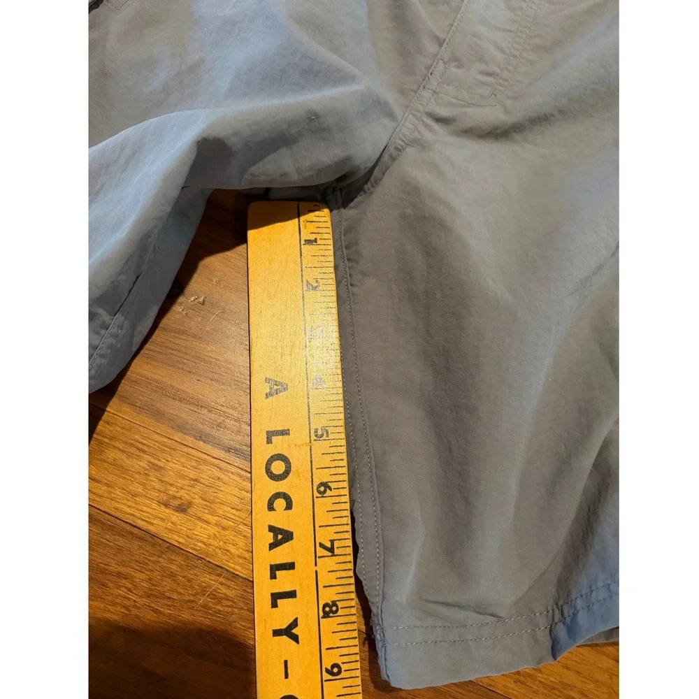 Lands End Mens Gray Nylon Cargo Hiking Shorts Integrated Belt Size L 36-38